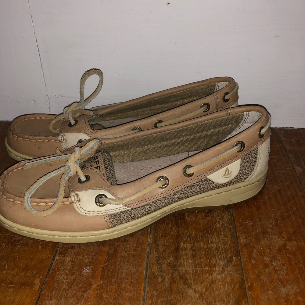 Sperry women’s shoe